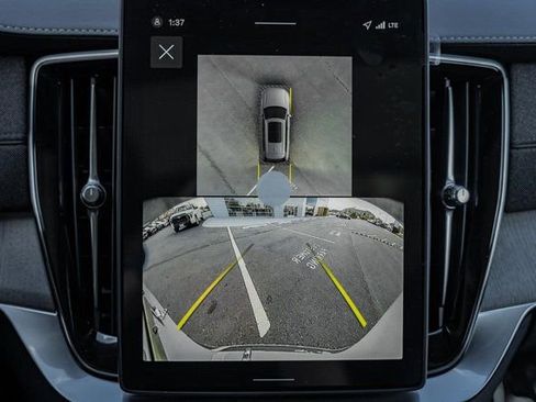 New 2026 Volvo XC90 B6 Ultra w/ Protection Package image 41