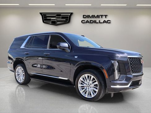 Certified 2025 Cadillac Escalade Premium Luxury AWD/4WD image 7