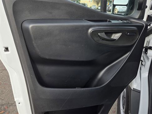 Used 2025 Mercedes-Benz Sprinter 2500 image 13