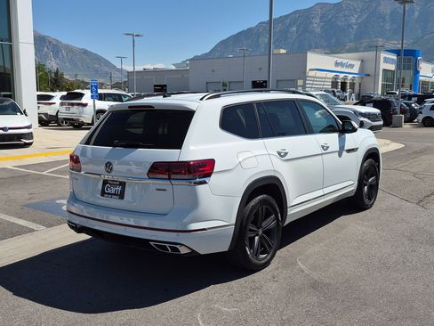 Used 2021 Volkswagen Atlas SE w/ Panoramic Sunroof Package AWD/4WD image 3