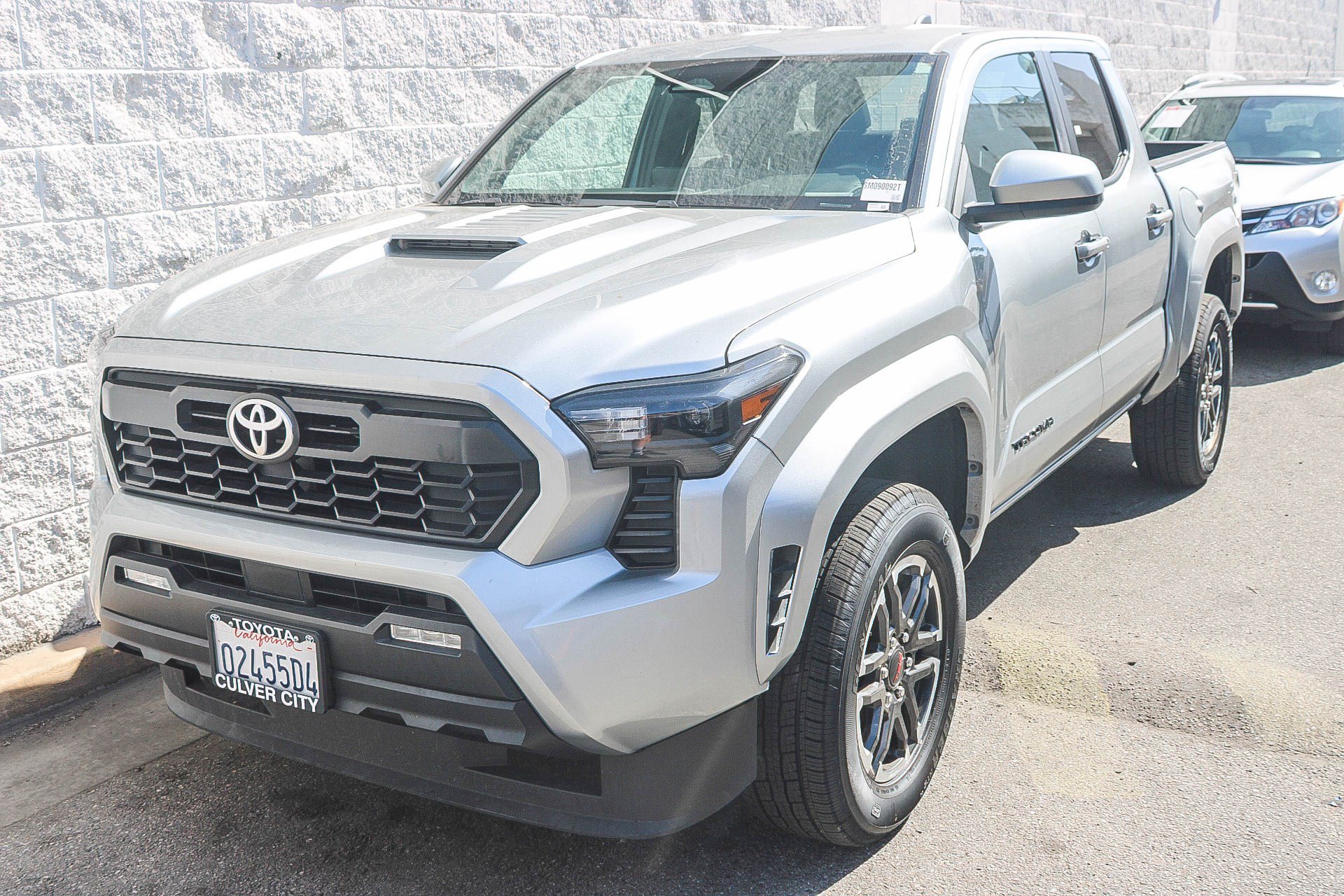 Certified 2025 Toyota Tacoma TRD Sport AWD/4WD image 5