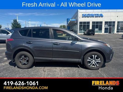 Used 2018 Toyota RAV4 LE w/ All Weather Liner Package AWD/4WD image 8