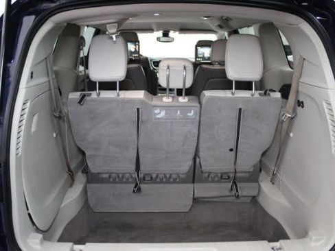 Used 2017 Chrysler Pacifica Touring-L Plus image 26