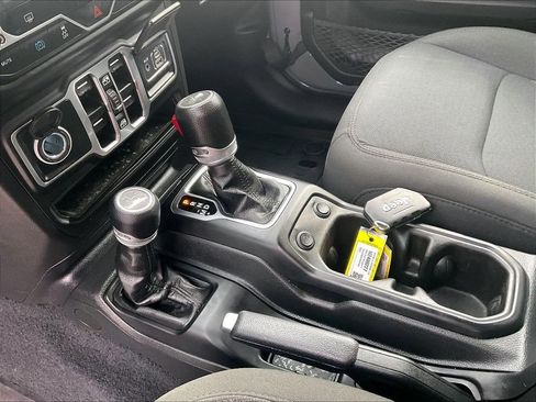 Used 2023 Jeep Wrangler Unlimited AWD/4WD image 20