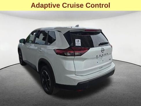 Used 2025 Nissan Rogue SV AWD/4WD image 8