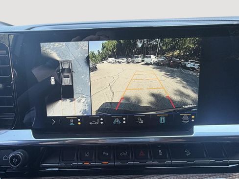 Used 2025 Chevrolet Silverado 2500 LT w/ Trail Boss Package AWD/4WD image 25