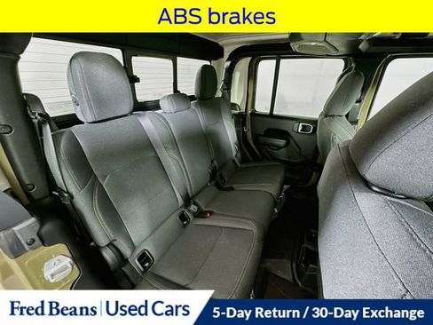 Used 2025 Jeep Gladiator Sport AWD/4WD image 32