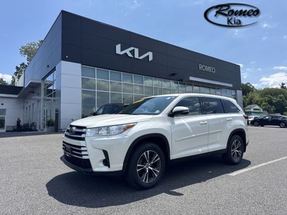 Used 2019 Toyota Highlander LE
