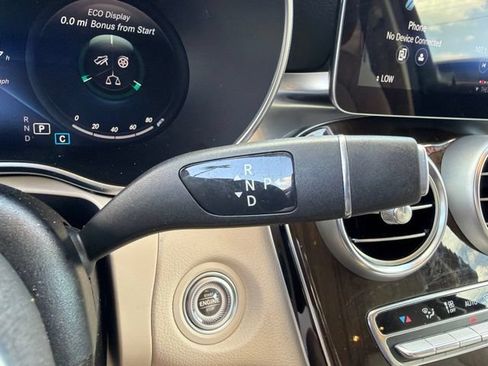 Used 2022 Mercedes-Benz GLC 300 4MATIC image 17