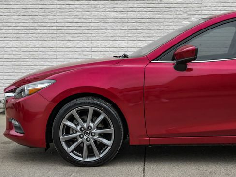 Used 2018 MAZDA MAZDA3 Touring image 10