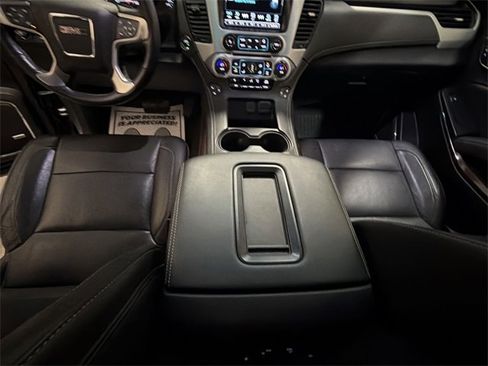 Used 2018 GMC Yukon XL SLT w/ Premium Edition image 21