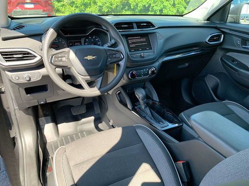 Used 2021 Chevrolet TrailBlazer LS AWD/4WD image 11
