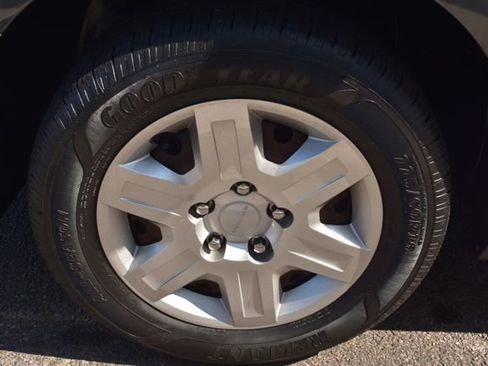 Used 2012 Dodge Grand Caravan American Value Package FWD image 40