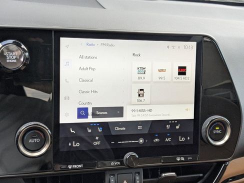 Used 2025 Lexus NX 250 FWD w/ Towing Package (2000 Lbs) image 11