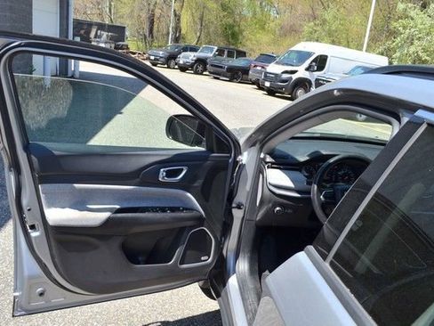 Used 2022 Jeep Compass Latitude w/ Sun and Sound Group AWD/4WD image 15