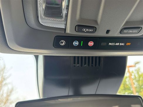 Certified 2025 Chevrolet Silverado 1500 LT image 12