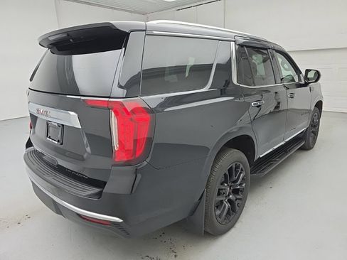 Used 2023 GMC Yukon SLT AWD/4WD image 11