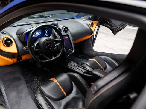 Used 2017 McLaren 570S Coupe image 5