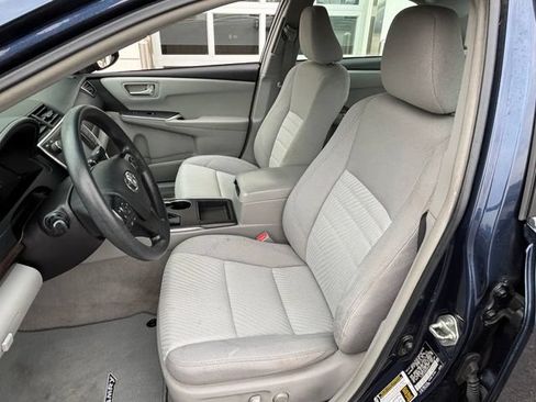 Used 2015 Toyota Camry LE FWD image 7