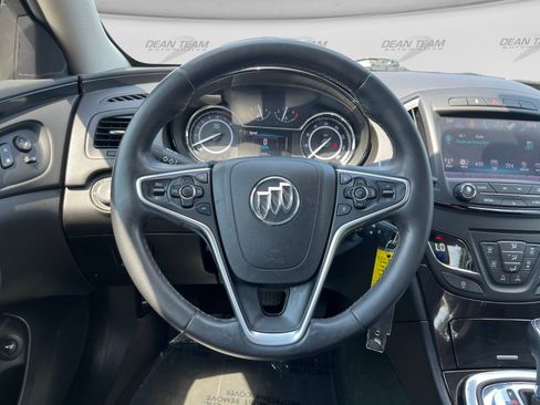 Used 2017 Buick Regal Sport Touring FWD image 12