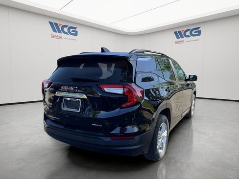 Used 2024 GMC Terrain SLE w/ Driver Convenience Package AWD/4WD image 4
