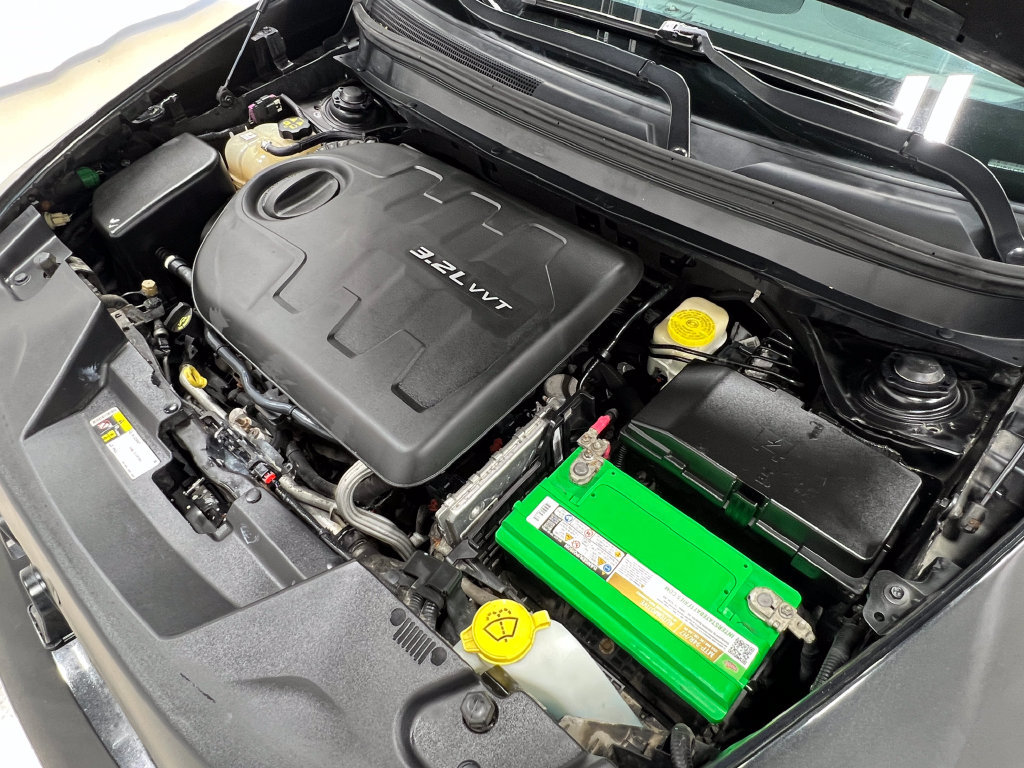 Used 2014 Jeep Cherokee Latitude FWD image 30