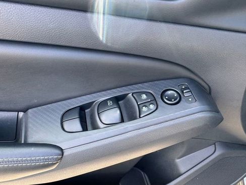 Used 2025 Nissan Altima 2.5 SV image 20