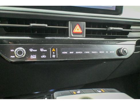 Used 2025 Kia EV6 Light w/ Light LR Technology Package image 29
