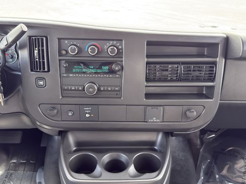 New 2026 GMC Savana 2500 Extended w/ Driver Convenience Package RWD image 22