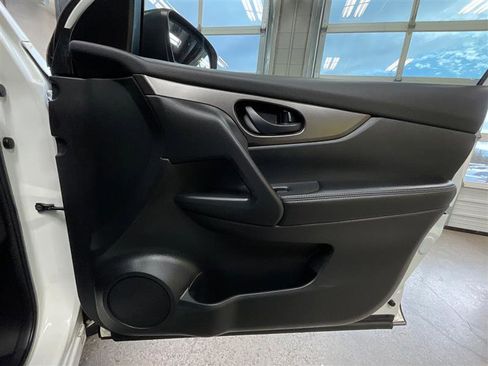 Used 2018 Nissan Rogue Sport S w/ S Appearance Package image 22