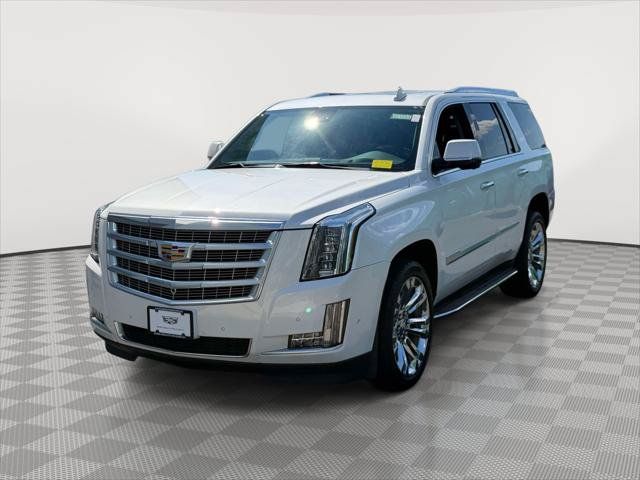 Used 2020 Cadillac Escalade Luxury w/ LPO, Radiant Package AWD/4WD image 3
