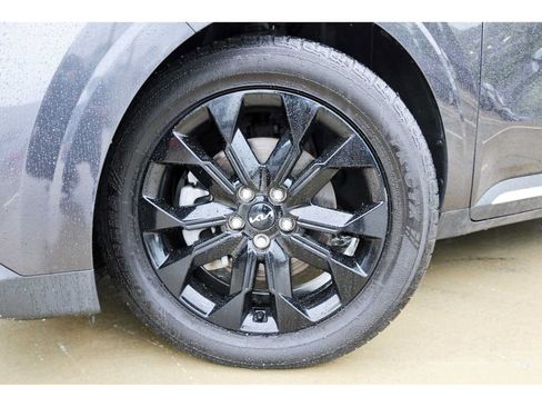 Used 2023 Kia Carnival SX Prestige FWD image 29