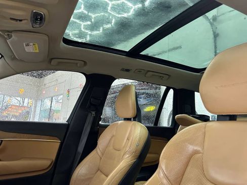 Used 2016 Volvo XC90 T6 Inscription w/ Vision Package AWD/4WD image 10