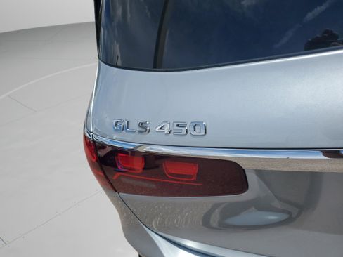 Certified 2026 Mercedes-Benz GLS 450 4MATIC image 7