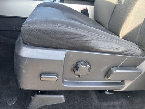 Used 2017 Ford Expedition EL XLT image 21