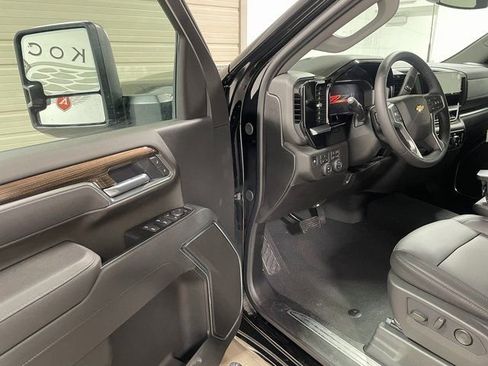 New 2026 Chevrolet Silverado 2500 LT w/ Z71 Chrome Sport Edition image 10