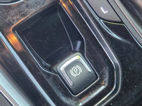 Used 2025 Chevrolet Colorado W/T AWD/4WD image 22