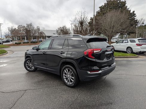 Used 2023 GMC Terrain SLT image 7