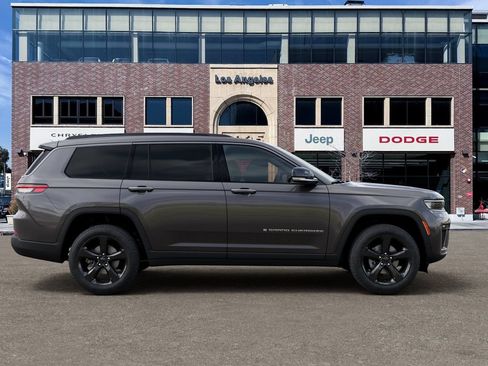 New 2026 Jeep Grand Cherokee L Limited w/ Limited Altitude Package AWD/4WD image 21