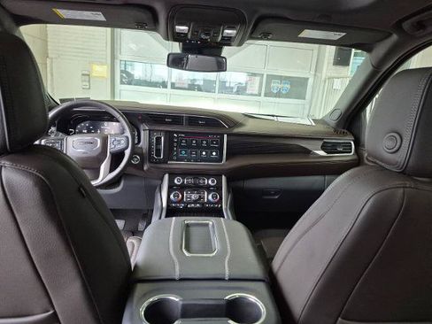 Used 2023 GMC Yukon Denali w/ Max Trailering Package AWD/4WD image 17
