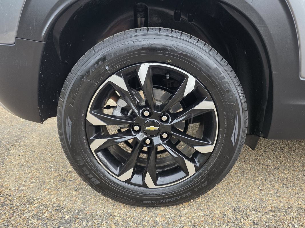 Used 2021 Chevrolet TrailBlazer LT w/ Premium Seating Package AWD/4WD image 40