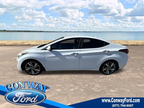 Used 2016 Hyundai Elantra Limited image 9