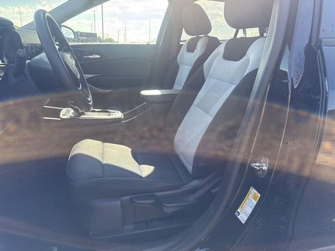 Used 2024 Chevrolet Trax LS w/ LS Convenience Package image 10