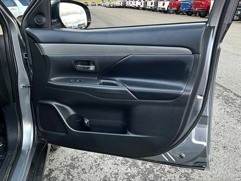 Used 2020 Mitsubishi Outlander SEL image 24