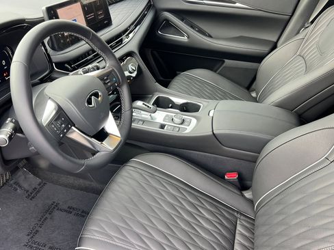 New 2026 INFINITI QX60 Autograph w/ Dark Cargo Package image 9