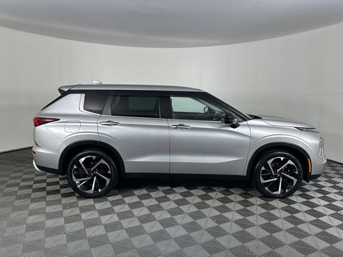 Used 2022 Mitsubishi Outlander SE AWD/4WD image 27