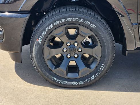 New 2026 RAM 1500 4x4 Crew Cab image 11