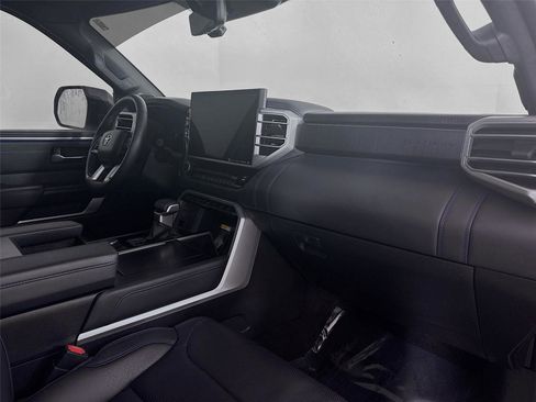 Used 2024 Toyota Tundra Platinum AWD/4WD image 47