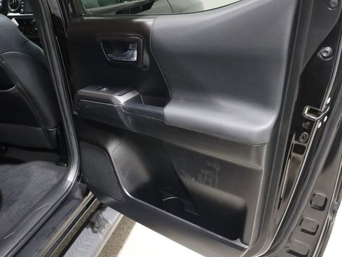 Used 2023 Toyota Tacoma TRD Sport image 22