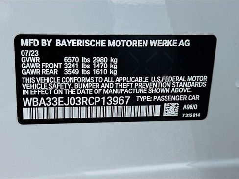 Certified 2024 BMW 760i xDrive w/ Executive Package AWD/4WD image 32